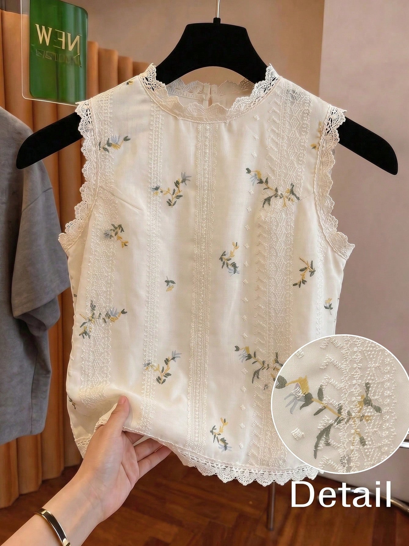 GlowEve CURVE Plus Size Women Summer Fashionable Elegant Embroidered Floral Round Neck Sleeveless Lace Patchwork Blouse