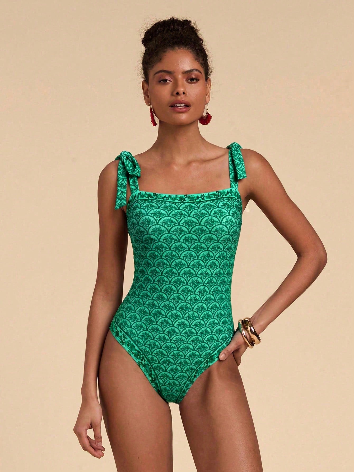 Travachic Women's Green Twist Strap One-Piece Swimsuit Beach Vacation Summer Tropical