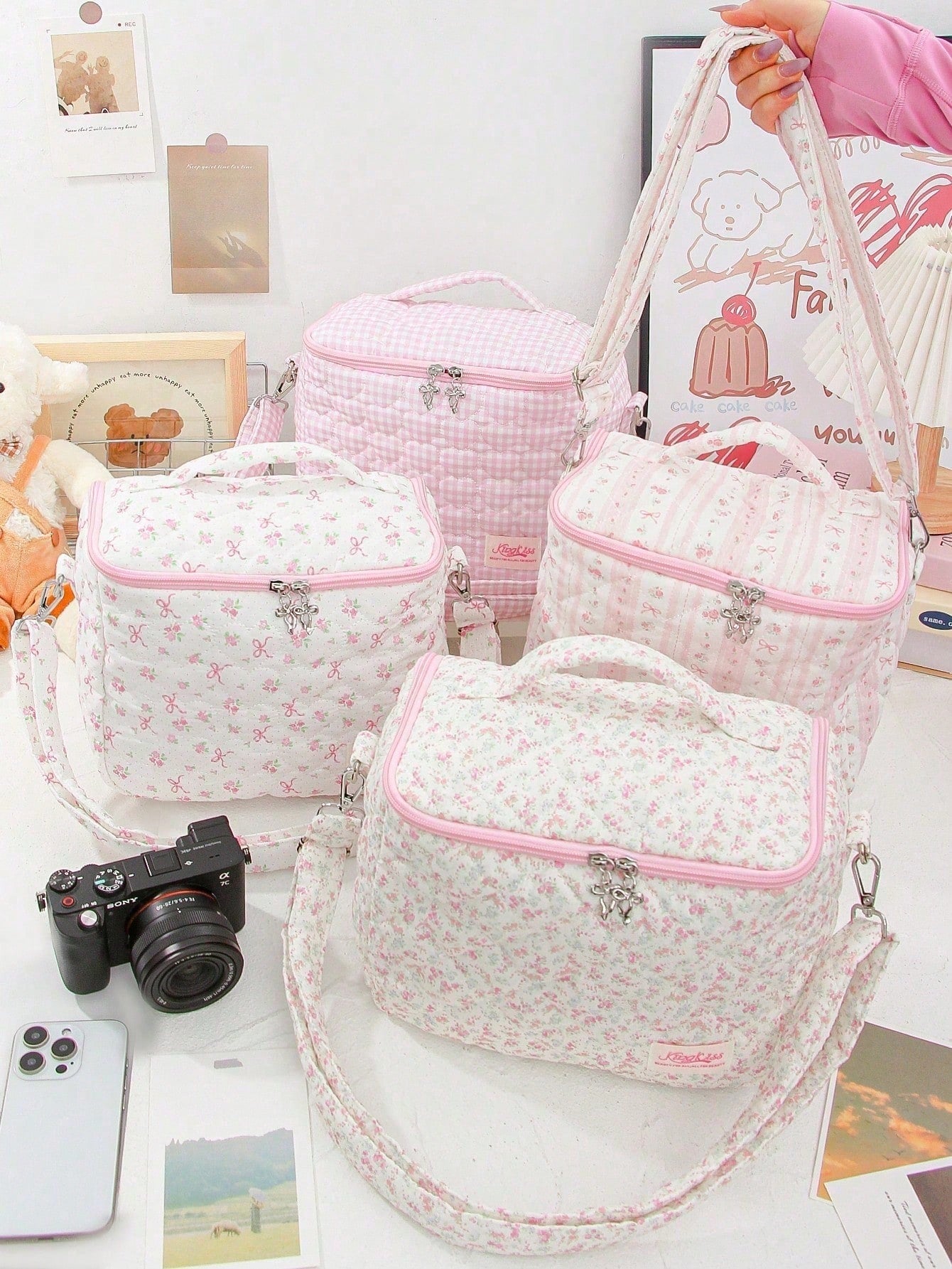 1 Piece Quilted Floral Camera Bag Digital Camera Bag Travel Camera Prot Anti-Shock Digital Camera Case Compatible Protector Travel Camera Lens Carry Case Professional DSLR/SLR/Mirrorless Camera Case W