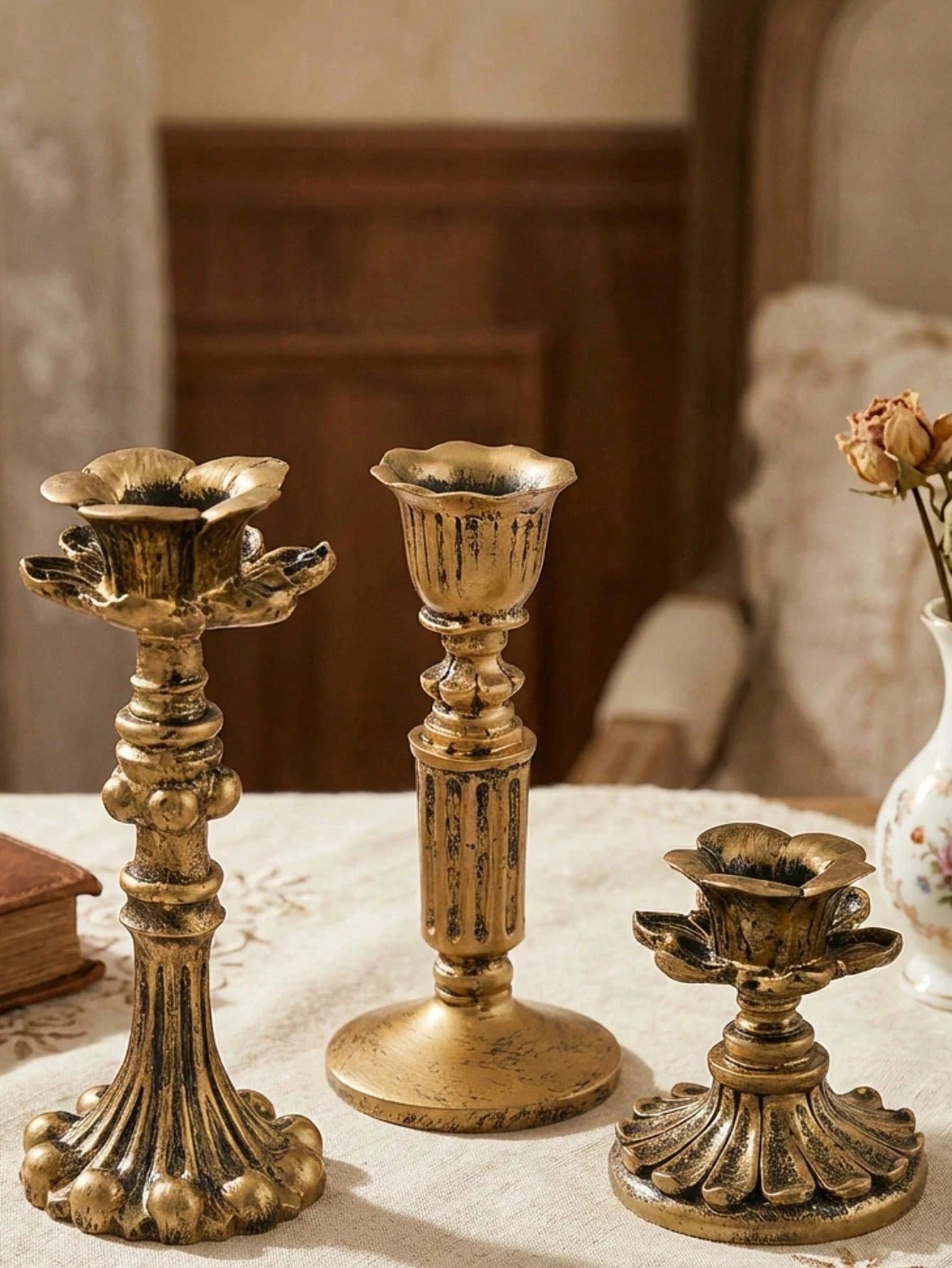 1 Set Vintage French Antique Candlestick/Candle Holder, High-End Home Art Candle Holder Base, Candlelight Dinner Decoration, Table Decoration, Desk Decoration, Create Romantic Atmosphere, Patio Decora
