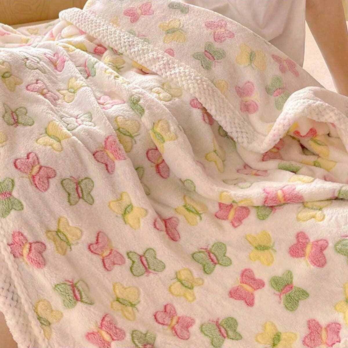1pc 70x100cm Baby Blanket, Cute Cartoon Pattern, Suitable For All Seasons, Soft & Comfortable, Newborn Gift, Essential For Baby Room