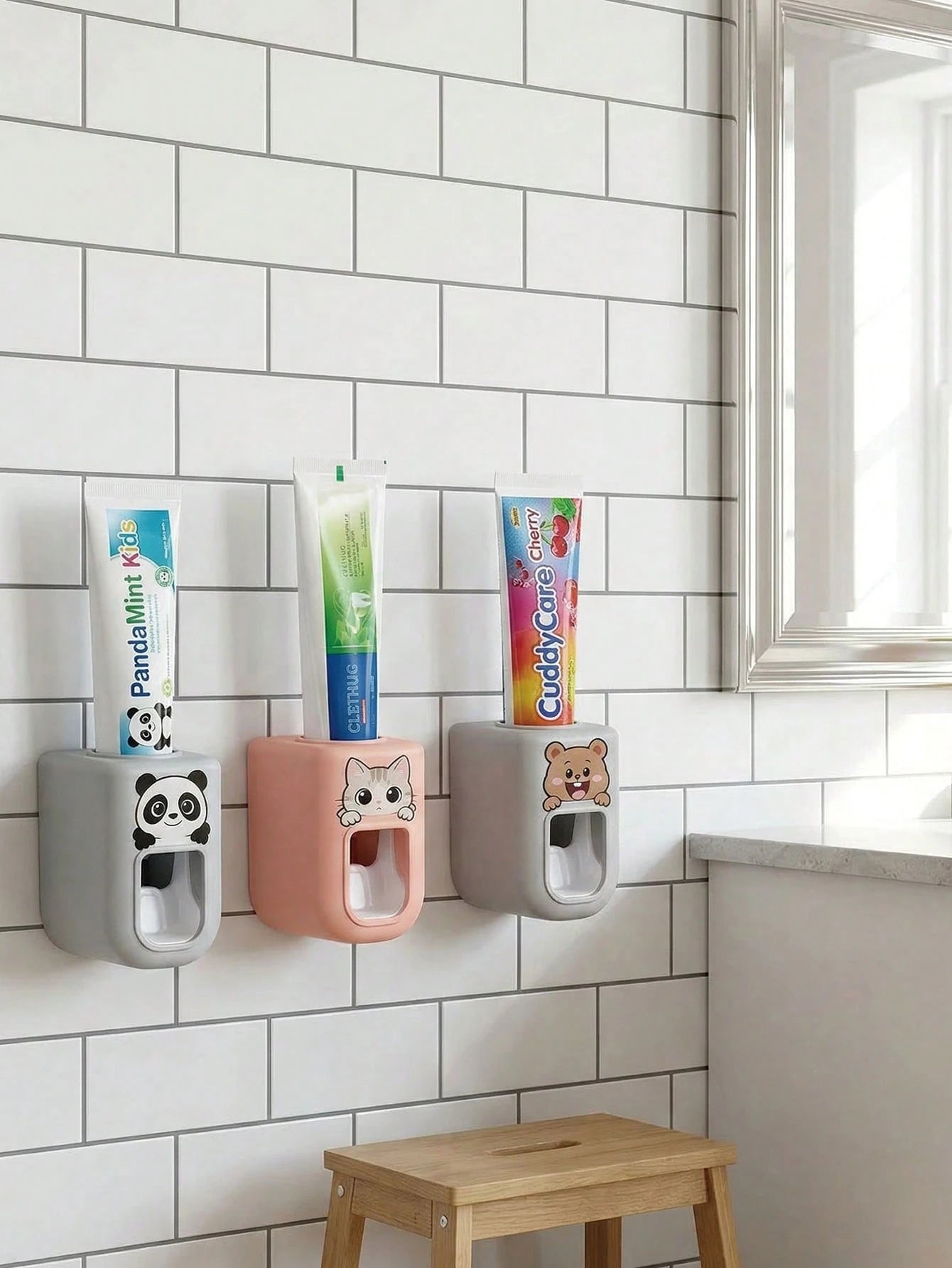 1pc Automatic Cartoon Toothpaste Squeezer Wall-Mounted Bathroom Accessories Waterproof Squeezer Toothbrush Holder Bathroom Tools