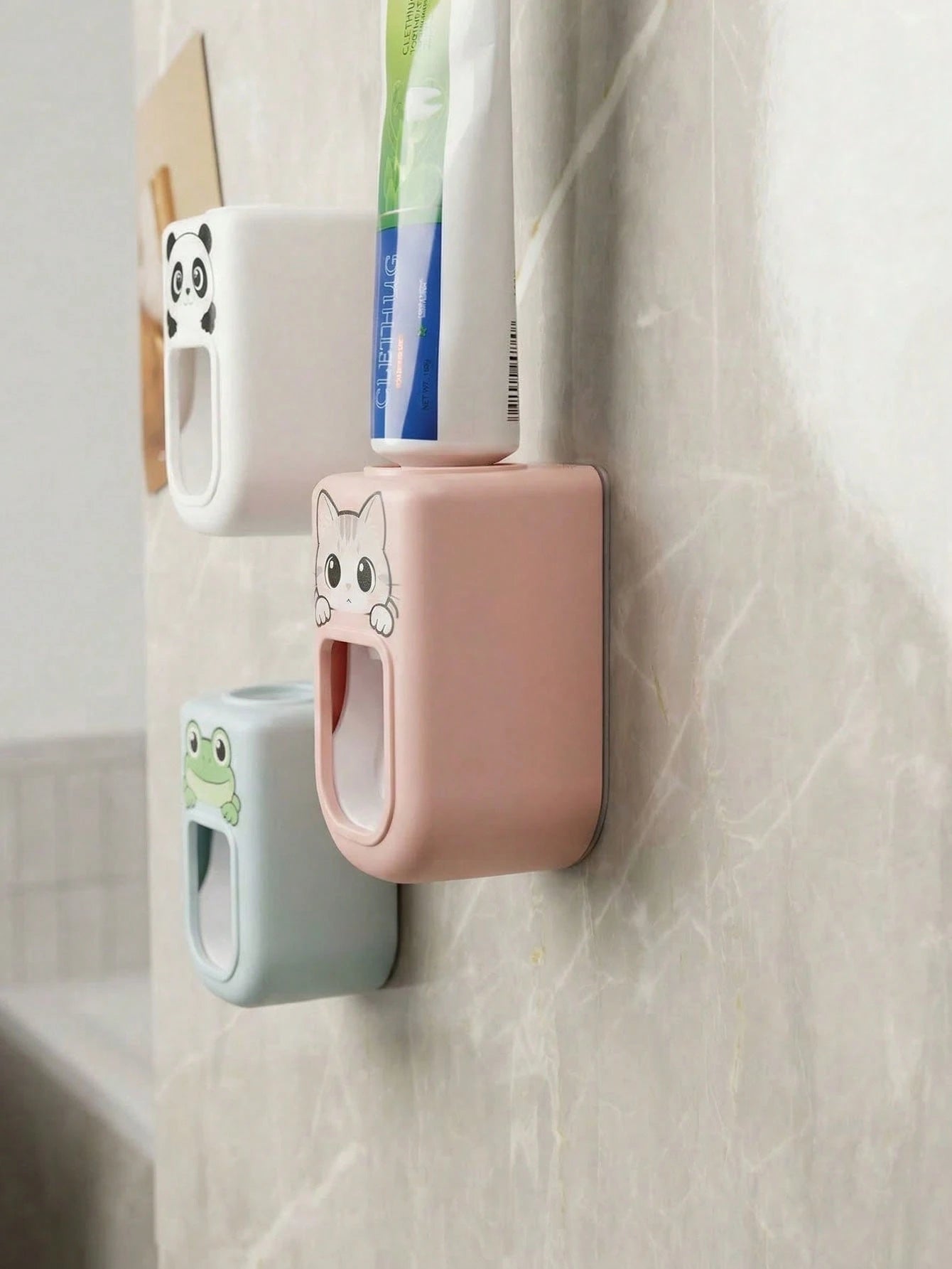 1pc Automatic Cartoon Toothpaste Squeezer Wall-Mounted Bathroom Accessories Waterproof Squeezer Toothbrush Holder Bathroom Tools