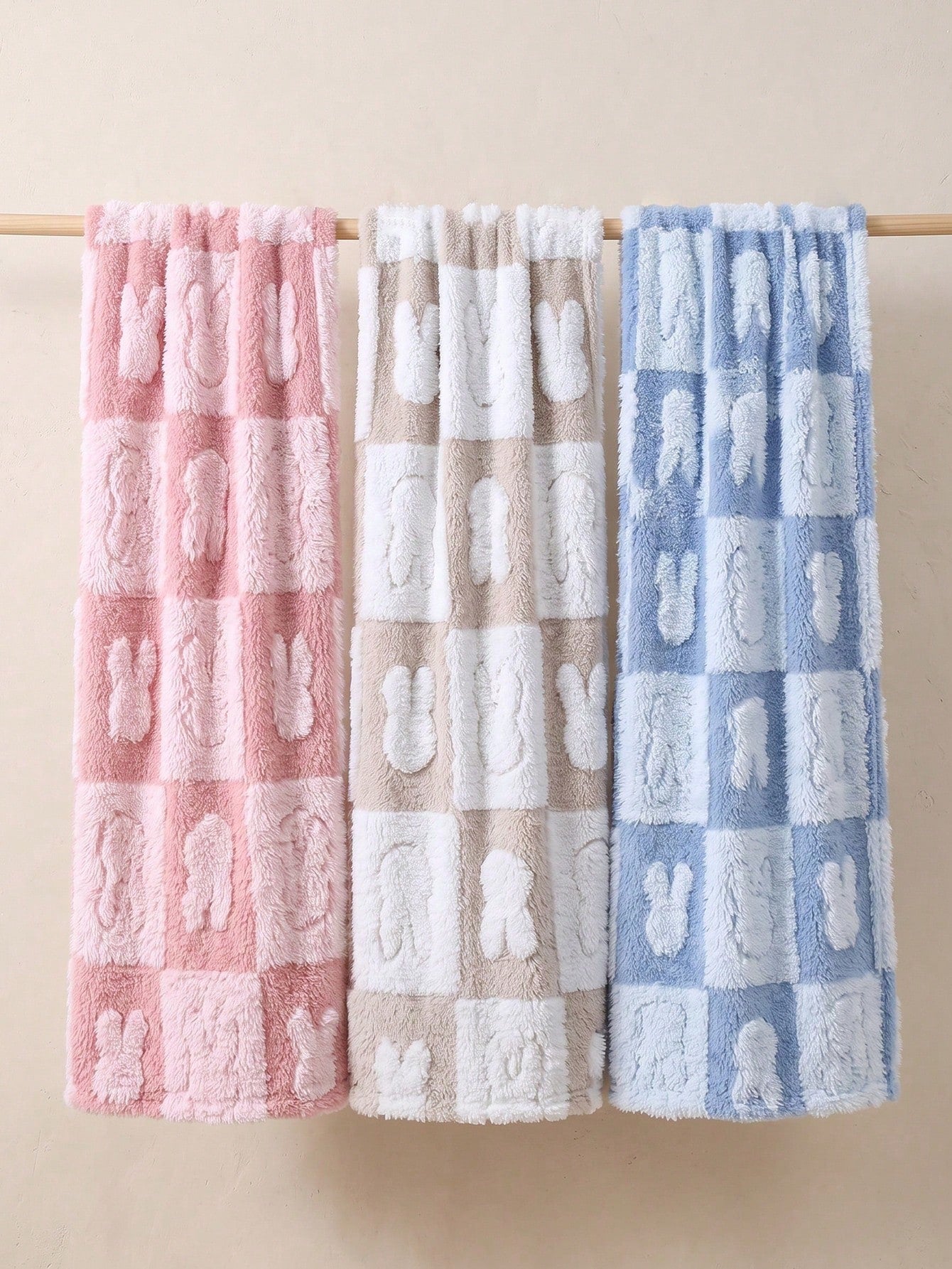 1pc Baby Blanket Rabbit Pattern Fleece Blanket Suitable For Autumn And Winter Seasons Indoor And Outdoor Use