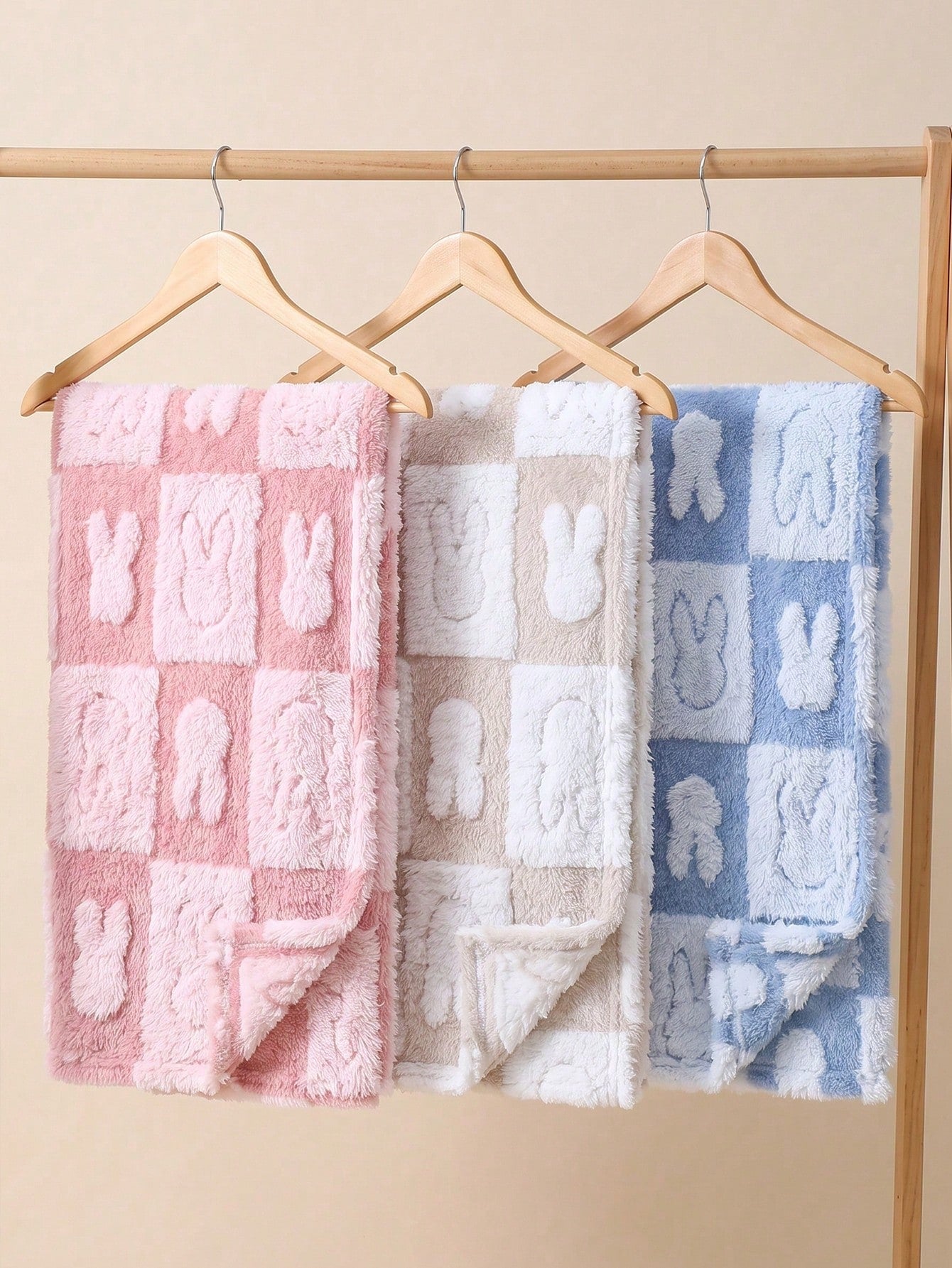1pc Baby Blanket Rabbit Pattern Fleece Blanket Suitable For Autumn And Winter Seasons Indoor And Outdoor Use