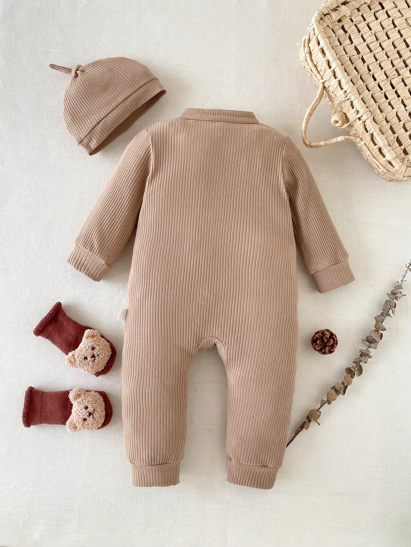 1pc Baby Boy Solid Color Romper, Soft Fleece, Cute Casual Style, Suitable For Autumn/Winter Outdoor Play/ Vacation/ Daily Wear