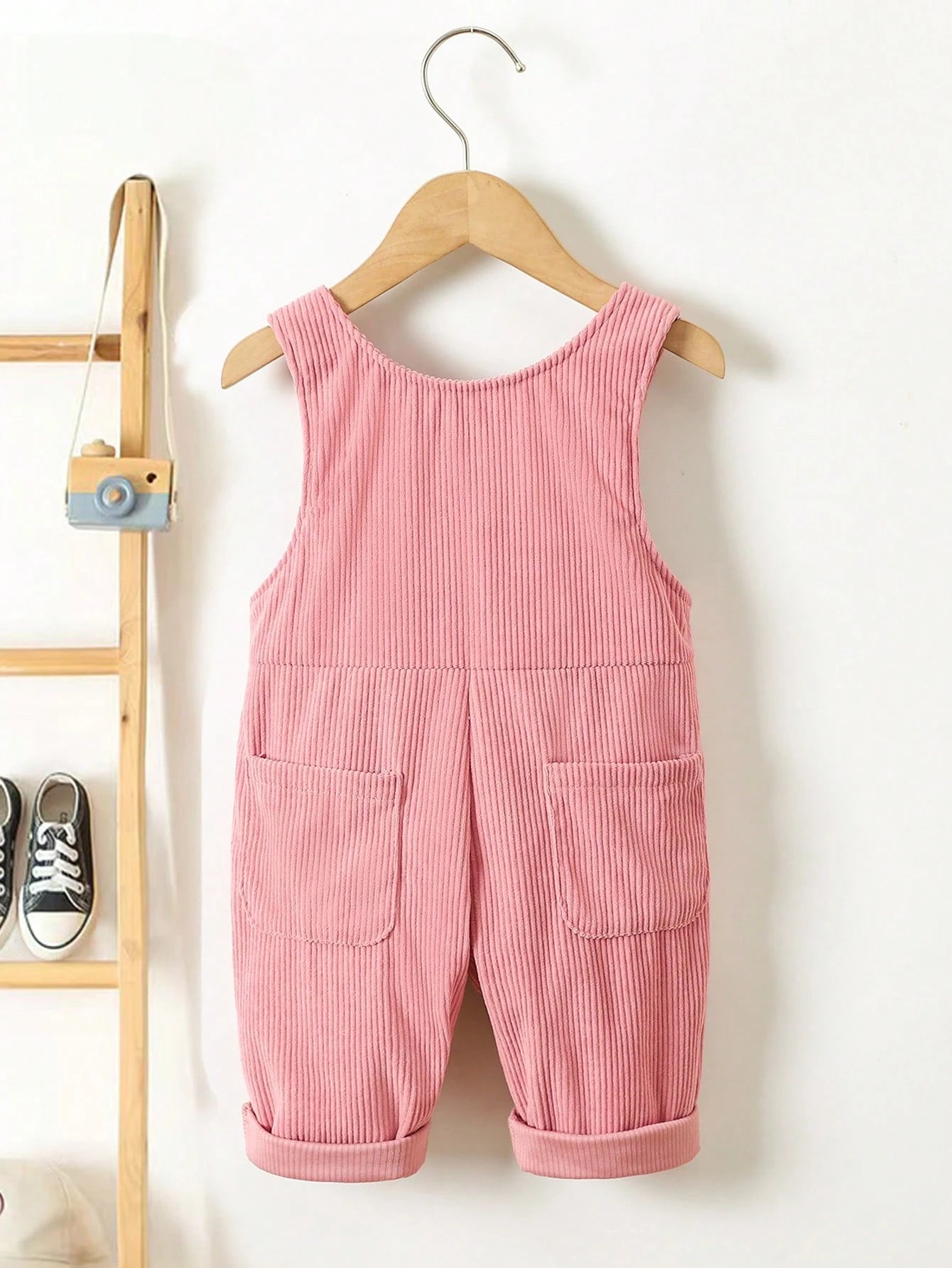 1pc Baby Girls' Corduroy Heart Embroidery Bib Pants, Casual Overalls For Toddlers, Spring & Autumn