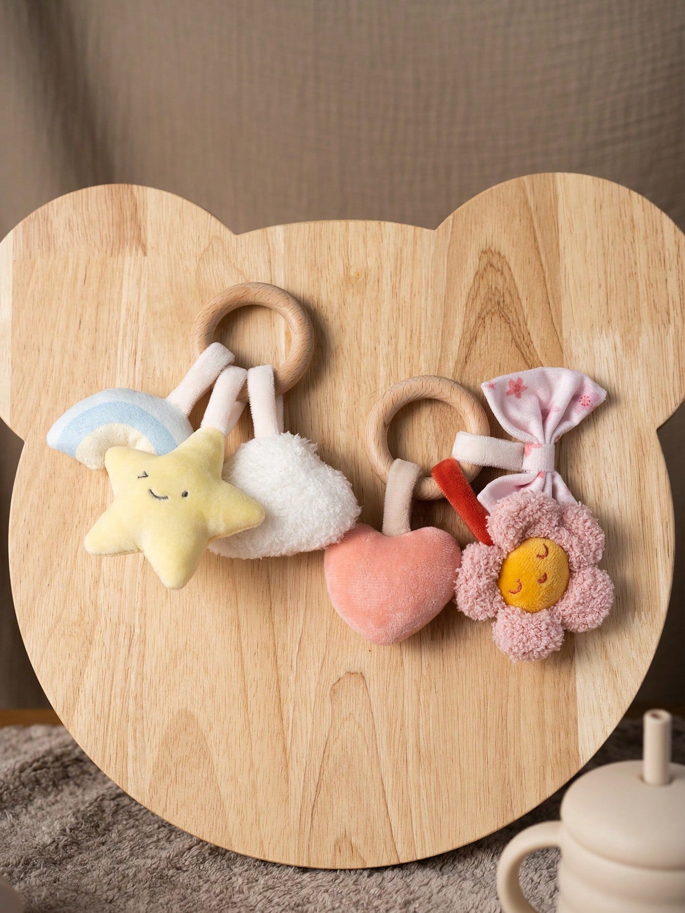 1pc Baby Wooden Ring Rattle Plush Soft Teether Toy, Cute Cartoon Acorn Star Flower Design Sensory Toy, Suitable For Newborns & Infants, Essential Travel Gift