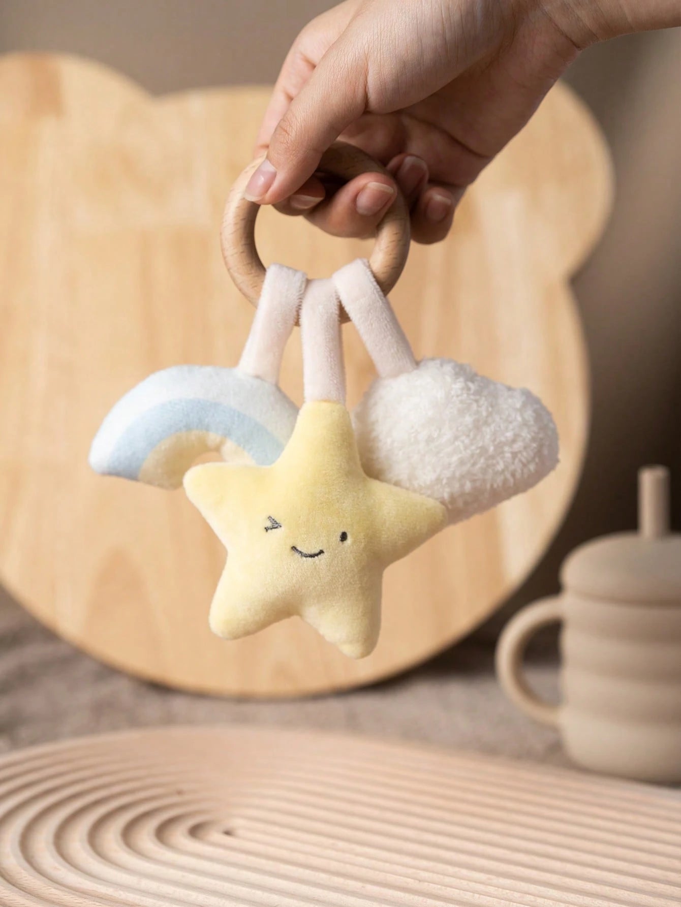 1pc Baby Wooden Ring Rattle Plush Soft Teether Toy, Cute Cartoon Acorn Star Flower Design Sensory Toy, Suitable For Newborns & Infants, Essential Travel Gift