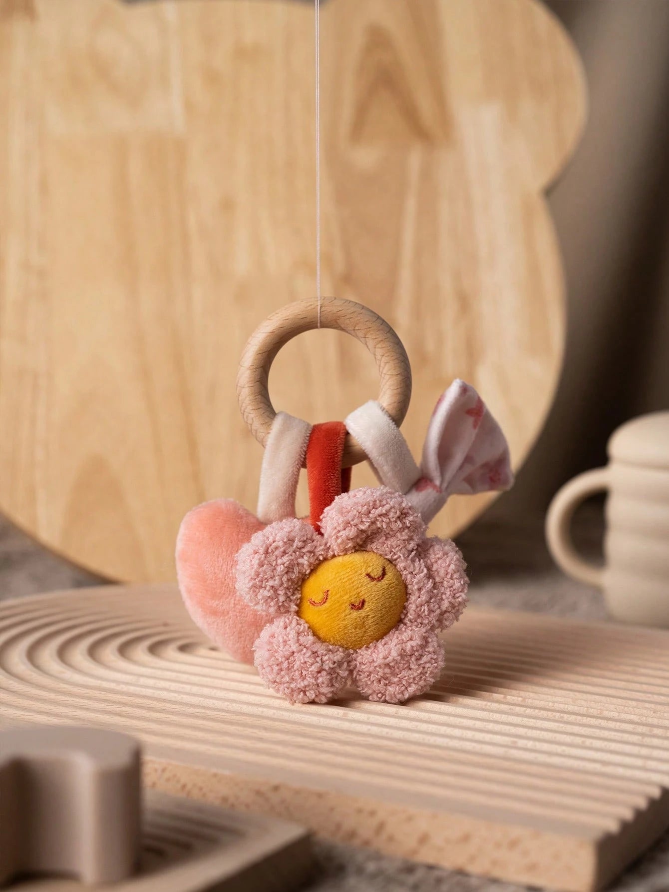 1pc Baby Wooden Ring Rattle Plush Soft Teether Toy, Cute Cartoon Acorn Star Flower Design Sensory Toy, Suitable For Newborns & Infants, Essential Travel Gift