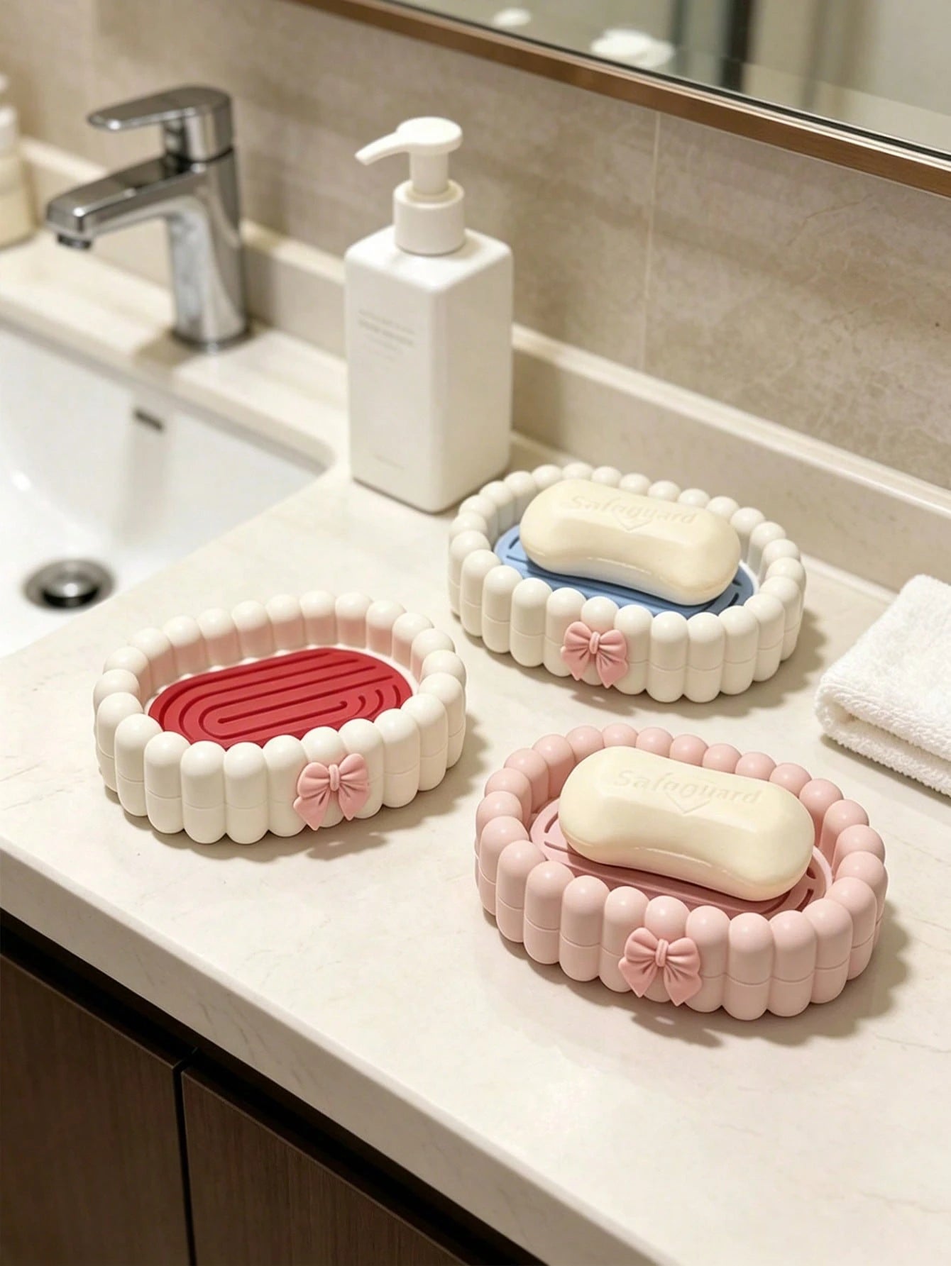 1pc Exquisite Bow Bubble Shaped Portable Soap Box With Drainage Function, Bathroom Soap Holder, Bathroom Accessory, Home Decor, Autumn Decor, Back To School Decor, Perfect Housewarming Holiday Gift