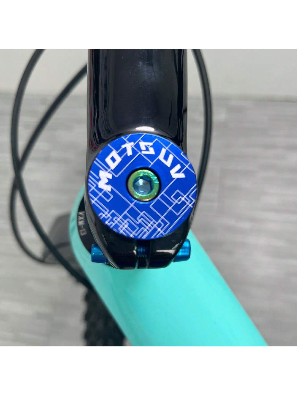 1pc Mountain Bike Handle Bar Top Cover Screw, Road Bike Front Fork Crown Aluminum Alloy Headset Top Cap Cover Electroplated Color Replacement Parts
