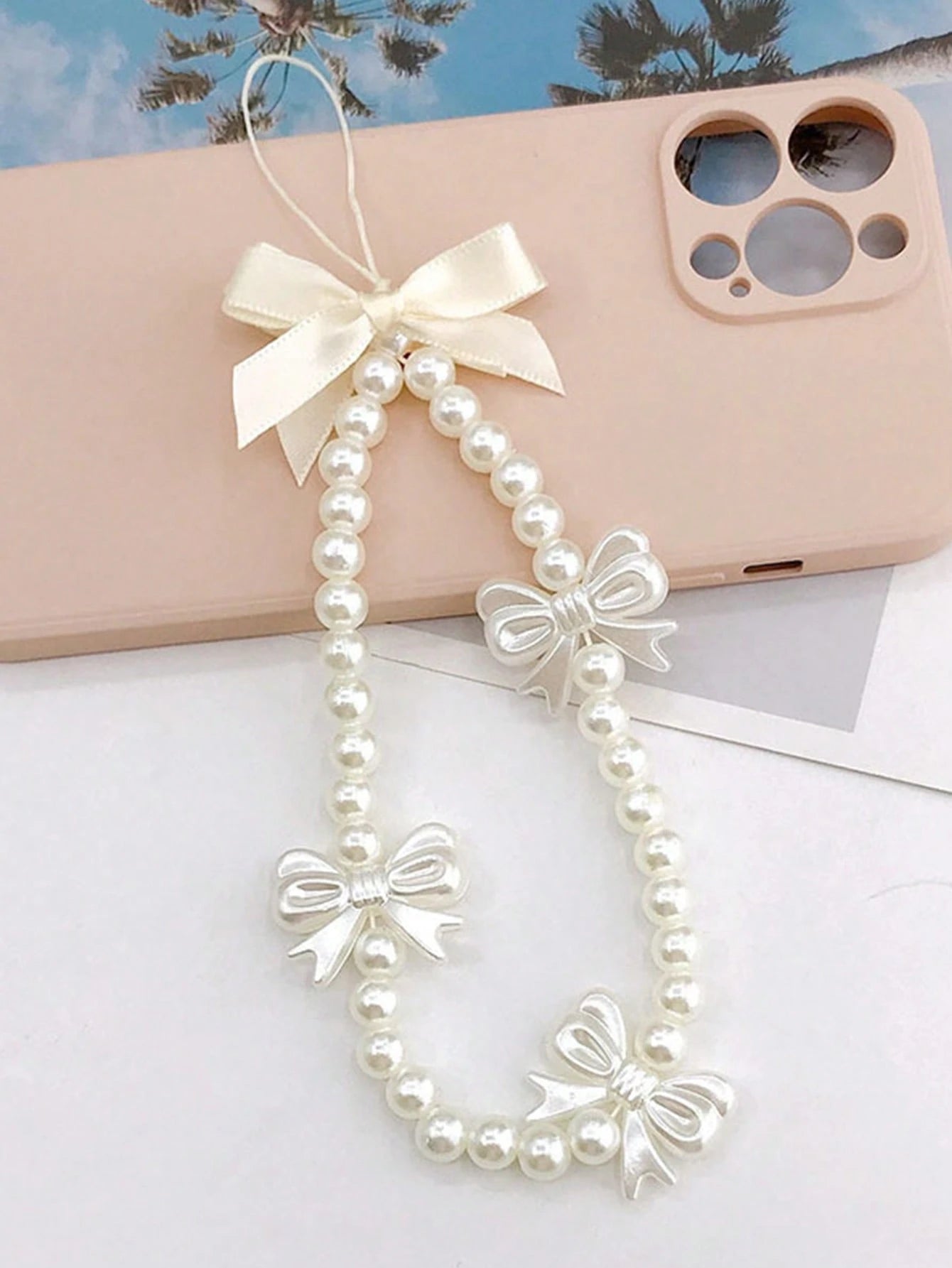 1pc Pink Bow Faux Pearl Beaded Phone Lanyards, Cute Anti-Loss Phone Charm For Girls, Universal Phone Accessory With Sweet Faux Pearl And Bow Decor Gifts For Mother, Family, Friends, Birthday, Holiday