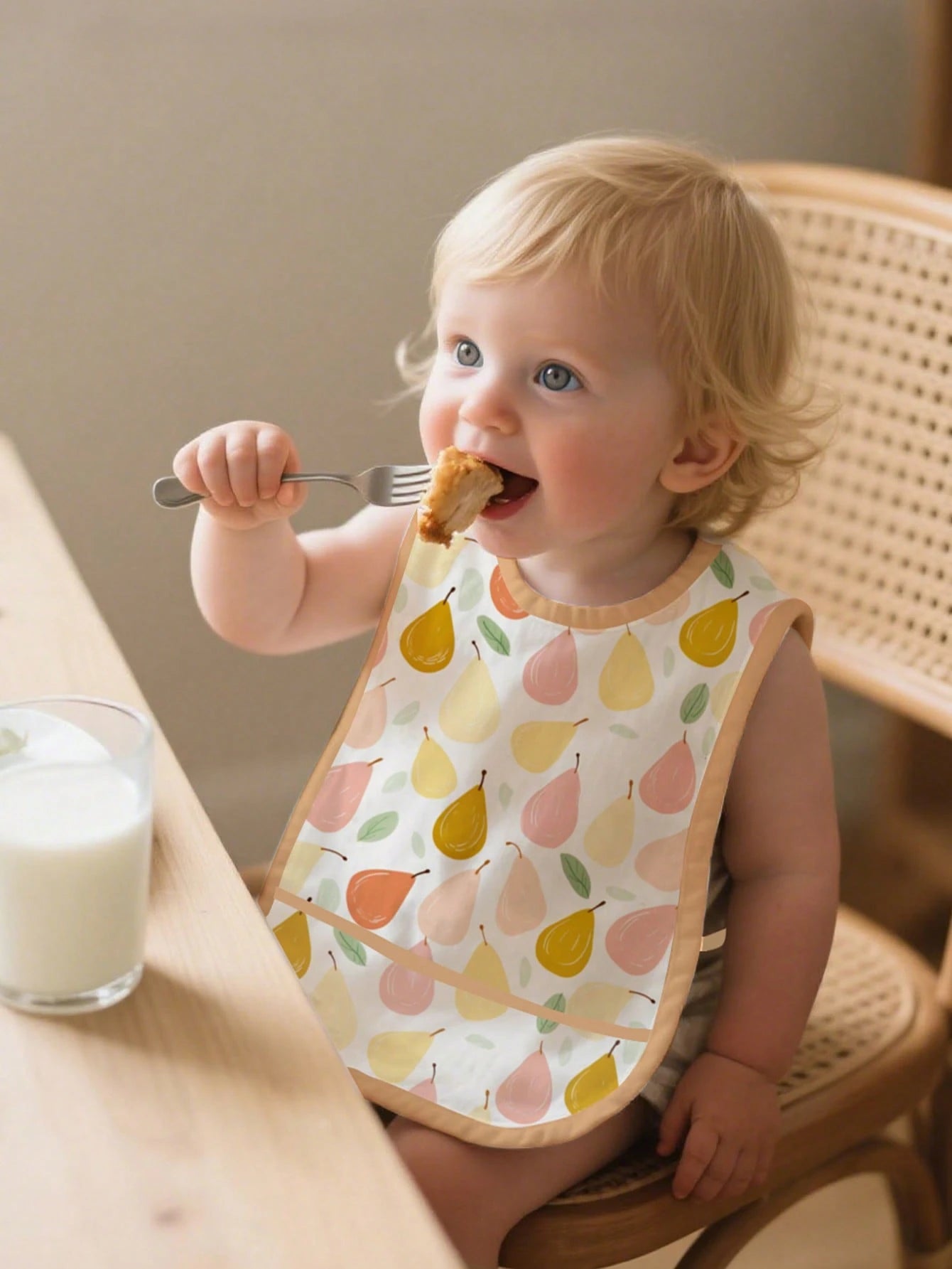 1pc Waterproof & Washable Soft Infant Sleeveless Feeding Bib
