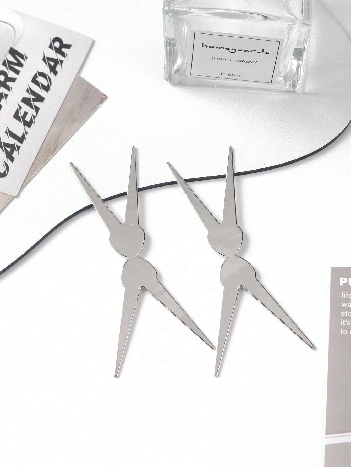 2-In-1 French V-Shaped Cat Eye Magnetic Stick, Strong Magnetic Nail Art Tool, Suitable For Nail Polish Gel, DIY Manicure Accessory