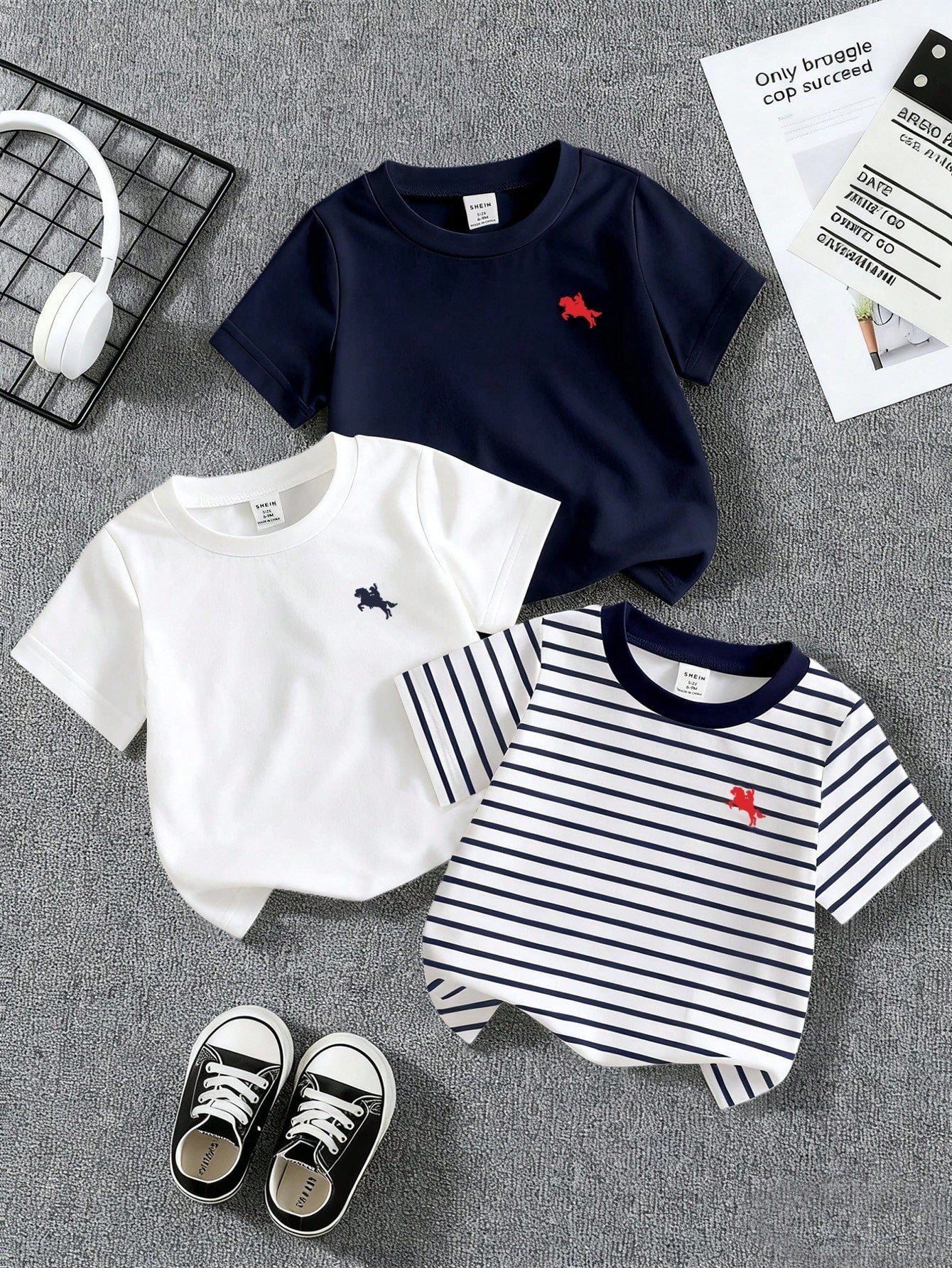 2 Random Pcs Baby Boys New Fashion Comfortable Minimalist Striped Print Short Sleeve, Design Logo Print Top, Spring/Summer Style, Summer Style