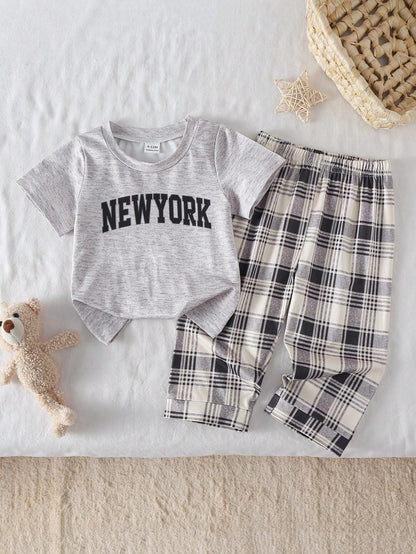 2pcs Cute Baby Boys Pajamas Set Summer Graphic Family Matching Soft Knit Light Grey Beige Brown Blue And White Striped Short Sleeve Top Plaid Pants