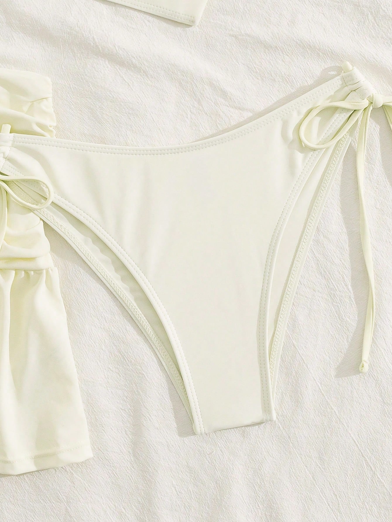 3pcs Women's Solid Color Sexy Casual Sports Shoulder Strap Top And Drawstring Swim Bottoms, Wavy Edge, Ruffle Pleated Mini Skirt, Medium Elastic Fabric, Holiday Bikini Set, Suitable For Vacation Beach