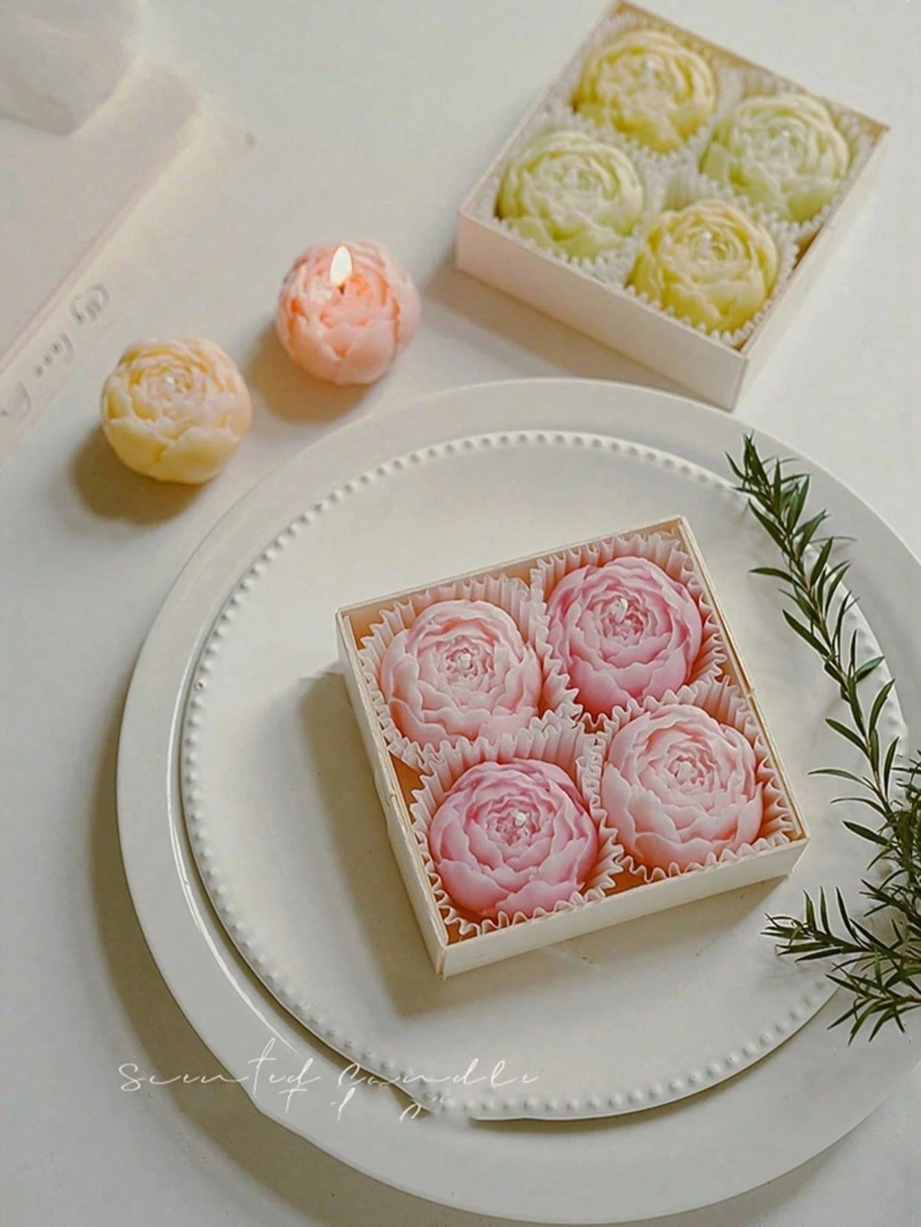 4pcs Handmade Rose Scented Candles, Handmade Bouquet Design, Women's Gift, Home Decor, Aromatherapy, Suitable For Christmas, Thanksgiving, Valentine's Day, Birthday And Other Holidays, Perfect Gift Fo