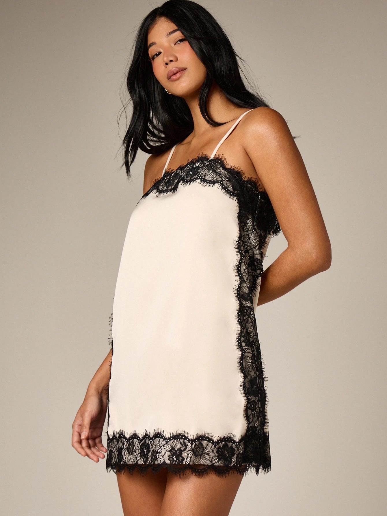 AiiRZ Satin Mini Dress With Contrast Black Lace Trim Eyelash Detailing Strapless Bodycon Evening Party Date Night Summer Feminine Elegant Wedding Guest