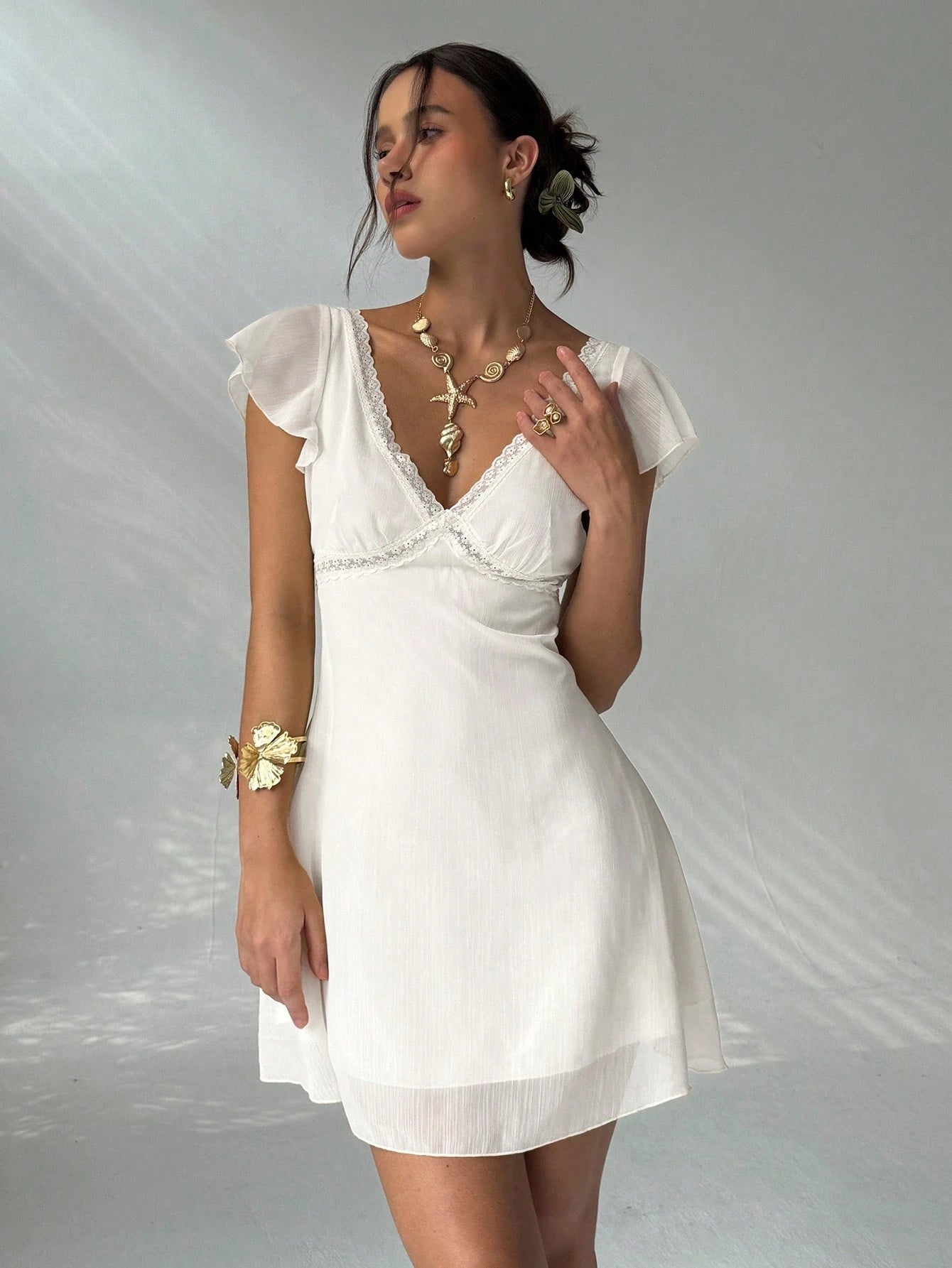 Aloruh White Summer Tropical Holiday Vacation Holiday Charming Ruffle Sleeve A-Line Deep V-Neck Backless Mini Dress Women Valentine's Day Beach Outfits