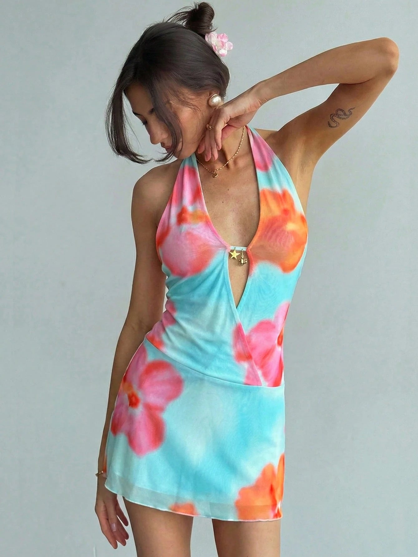 Aloruh Women's Blue And Orange Floral Mini Dress, Deep V-Neck Backless Ruffle Sundresses, Summer Casual Sexy Tropical Holiday Vacation Beach Party