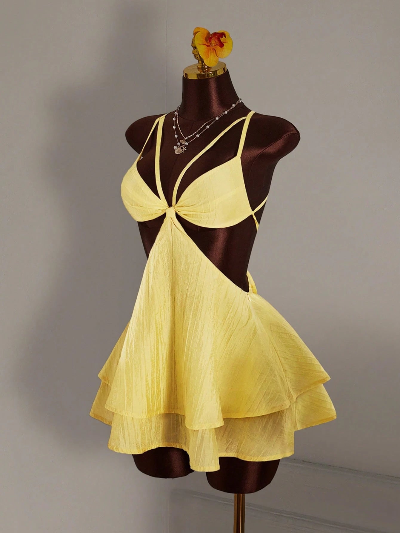 Amplova Women's Light Yellow Summer 70's Night Out Club Party Disco Camisole Mini Dress Minimalist Sexy Criss-Cross Backless Multi-Layer Hem Boho Vacation