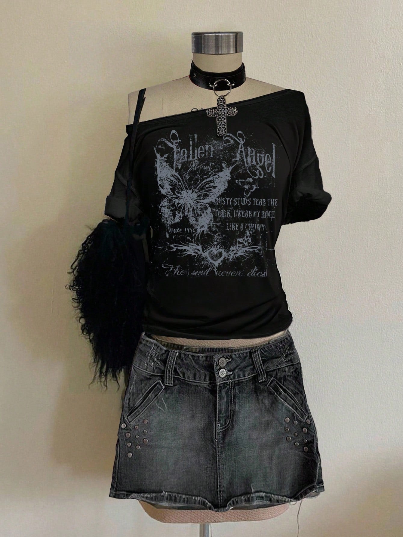 Attitoon Plus Size Women Black Summer Grunge Night Out Club Y2K Retro Punk Loose Short Sleeve T-Shirt,Butterfly Floral English Letter Distressed Print Pattern