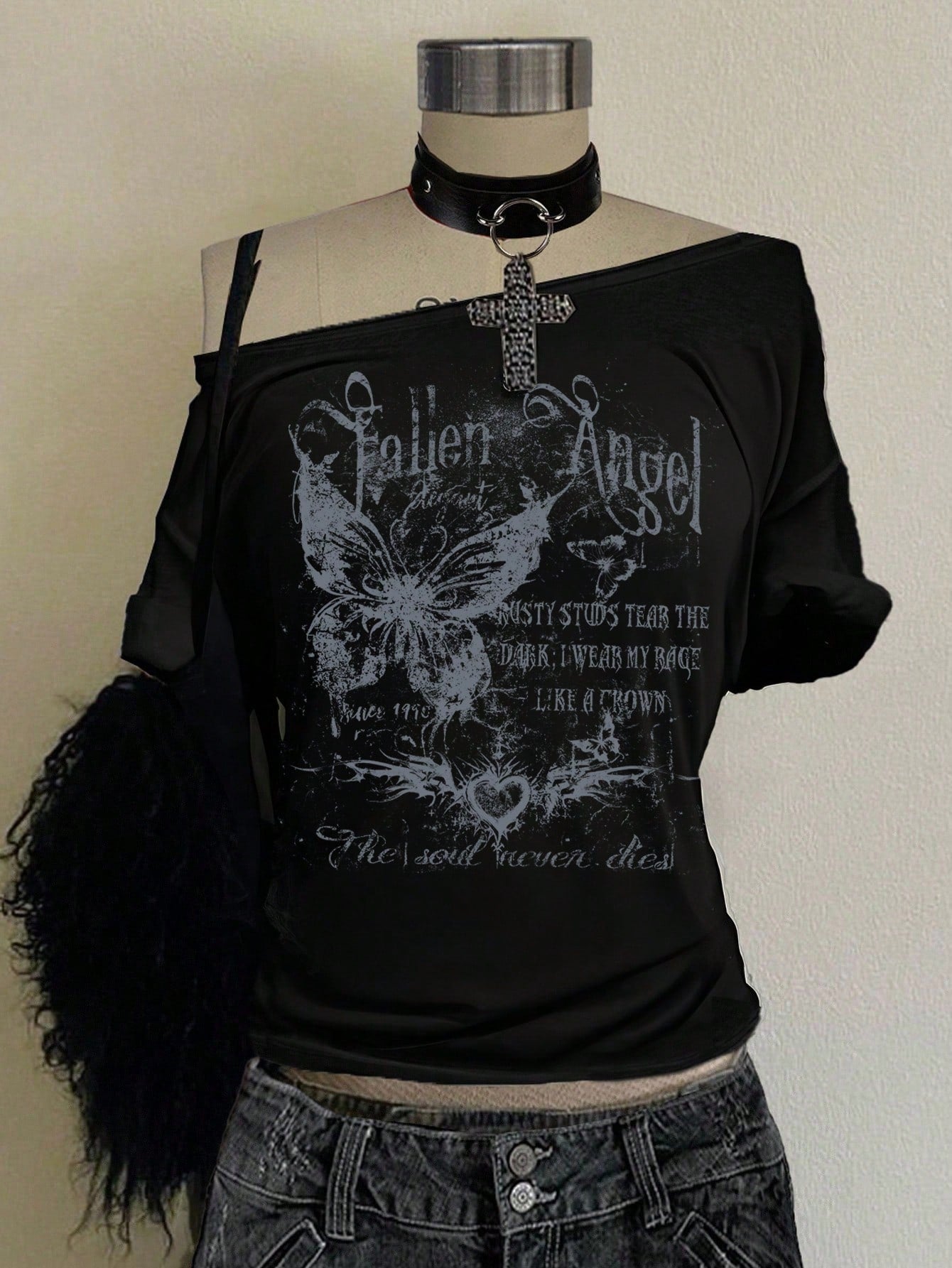Attitoon Plus Size Women Black Summer Grunge Night Out Club Y2K Retro Punk Loose Short Sleeve T-Shirt,Butterfly Floral English Letter Distressed Print Pattern