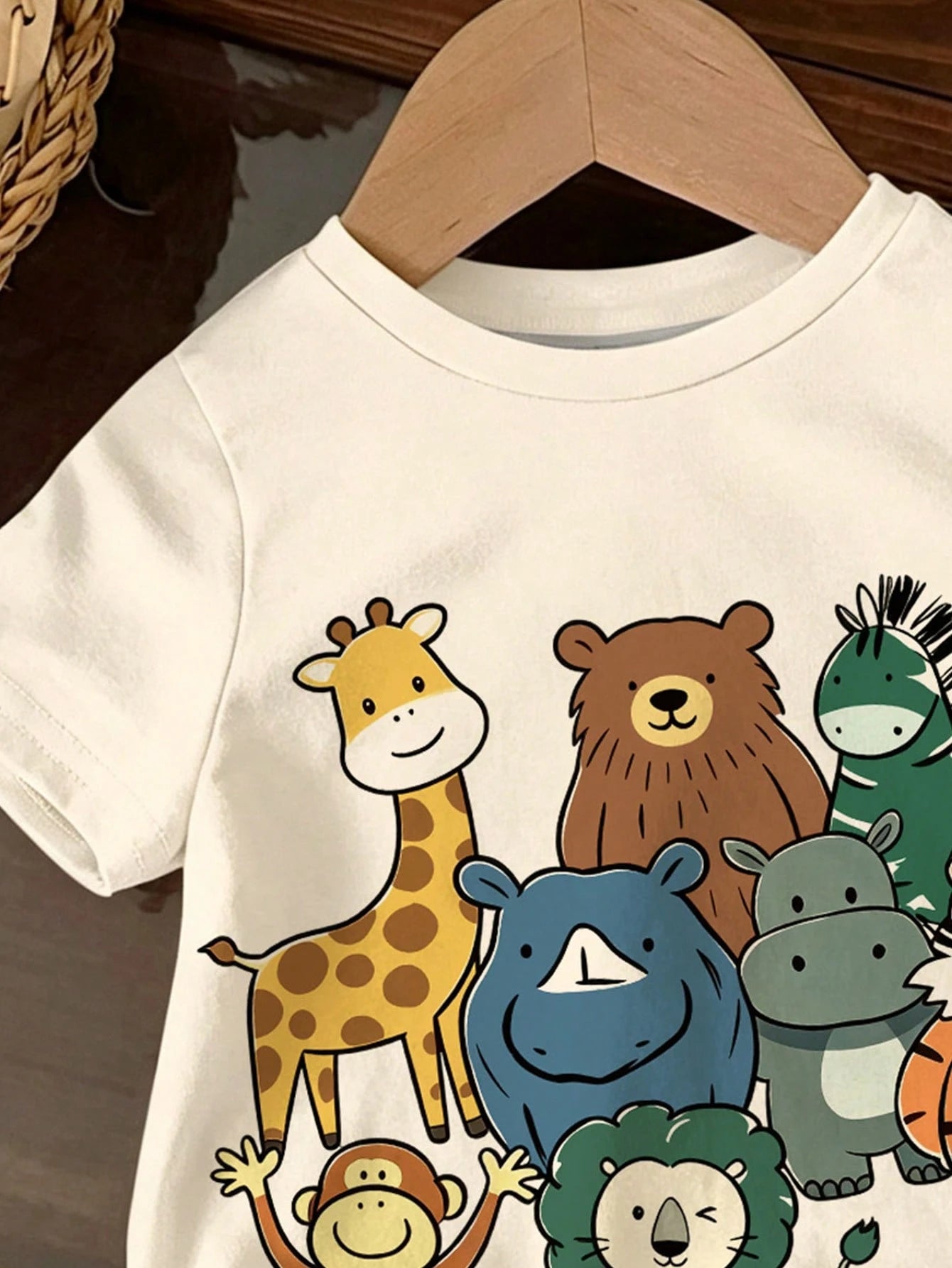 Baby Boy Casual Minimalist Hand-Drawn Animal Print Top Suitable For Spring And Summer