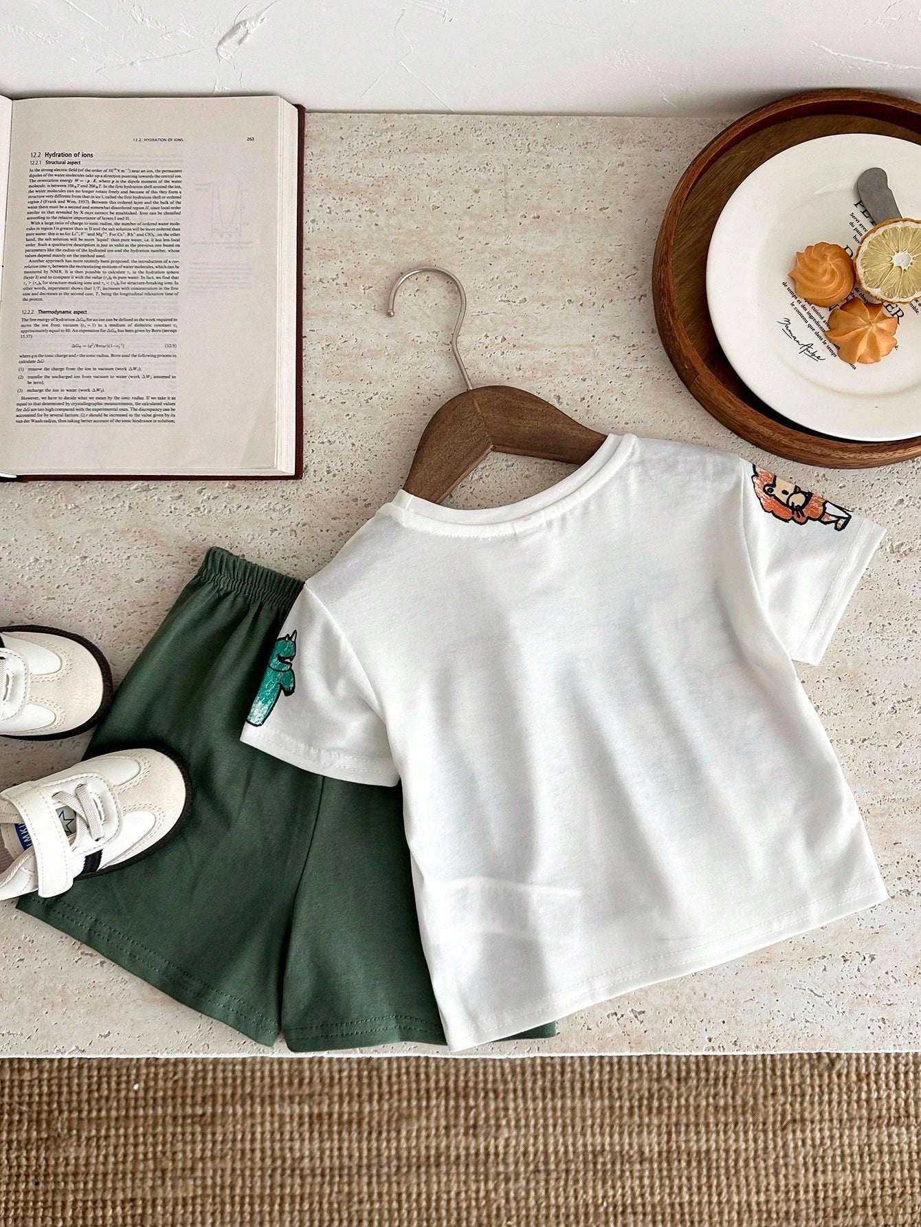 Baby Boy Casual Minimalist Hand-Drawn Animal Print Top Suitable For Spring And Summer