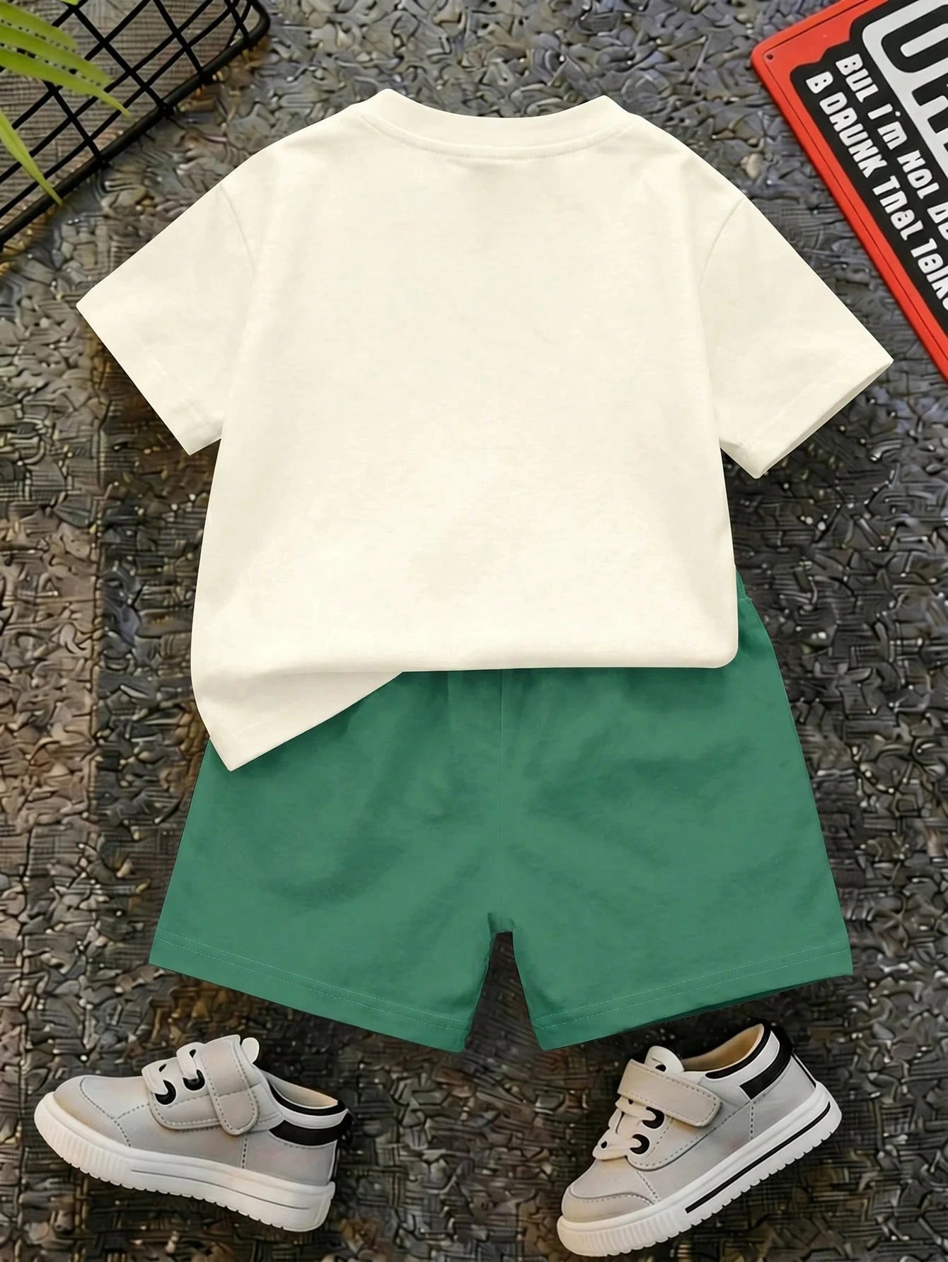 Baby Boy Casual Minimalist T-Shirt Set For Summer, Classic Cute Cartoon Hand-Drawn Animal Party, Tiger, Crocodile, Sloth Cute Cartoon Crayon Hand-Drawn Pattern Print