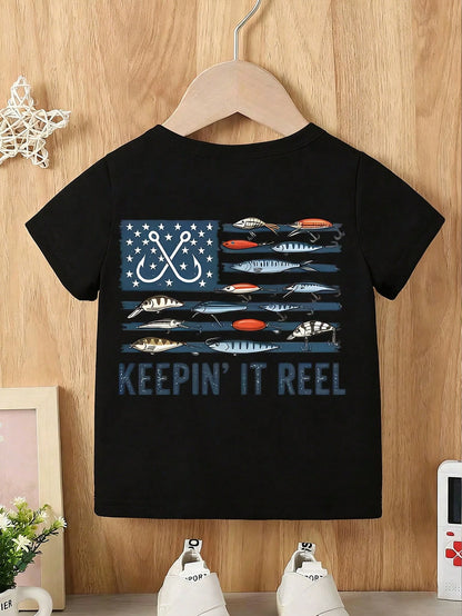 Baby Boy Short Sleeved Loose Round Neck T-Shirt With"Keepin' It Reel" American Flag Lure Printed Pattern Suitable For Summer Wear