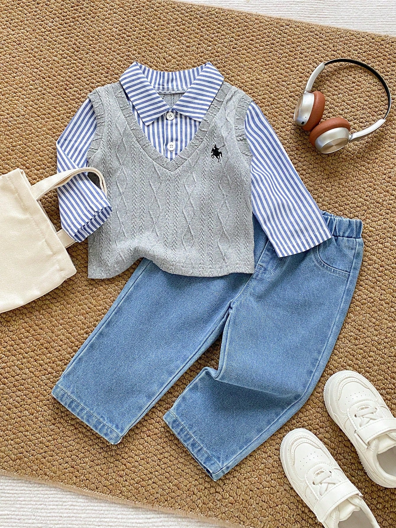Baby Boys 2pcs/Set School Outfit Autumn New Style Fashion Versatile Cute Pony Embroidery Striped Patchwork Cable Knit Vest 2 In 1 Lapel Long Sleeve Top + Casual Denim Pants Set, Fresh Minimalist Infan