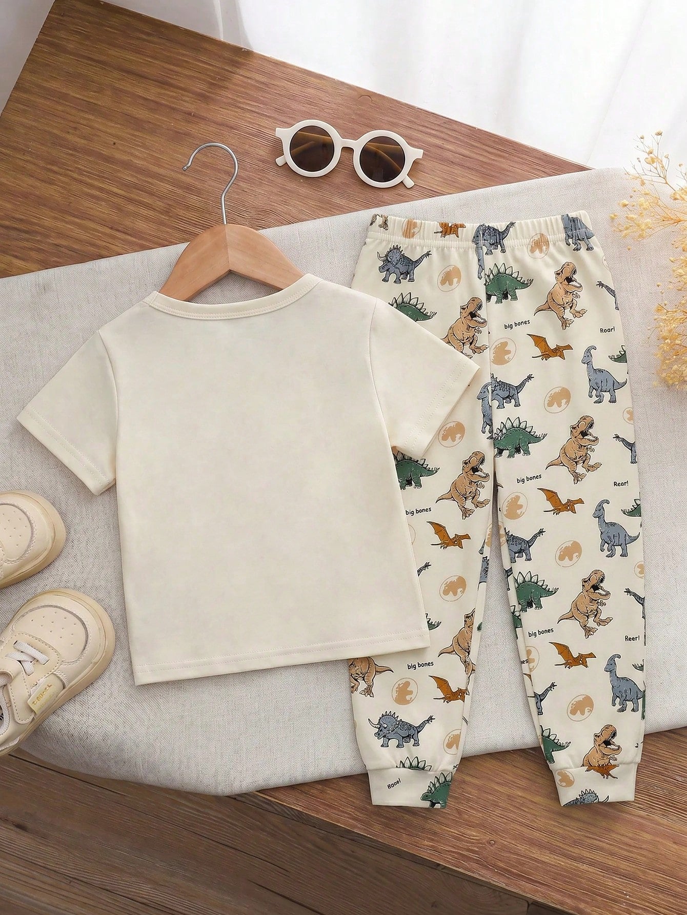 Baby Boys Loose Sports Casual Simple Comfortable Short Sleeve T-Shirt And Long Pants 2-Piece Set, Suitable For Spring/Summer, Classic Cool Handsome Cartoon Jurassic Dinosaur Pattern Print, Classic Tyr