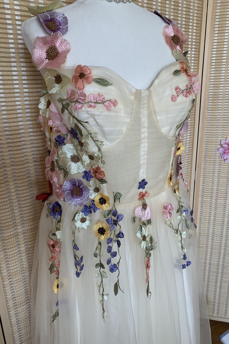 Blue Tulle A-line Formal Dress with Floral Embroidery