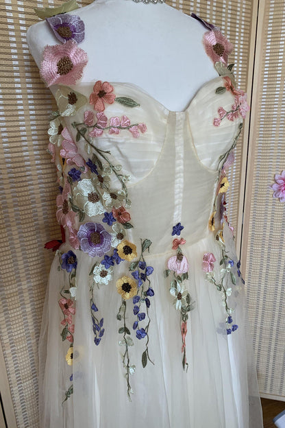 Blue Tulle A-line Formal Dress with Floral Embroidery