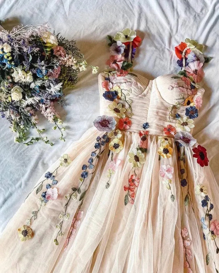 Blue Tulle A-line Formal Dress with Floral Embroidery