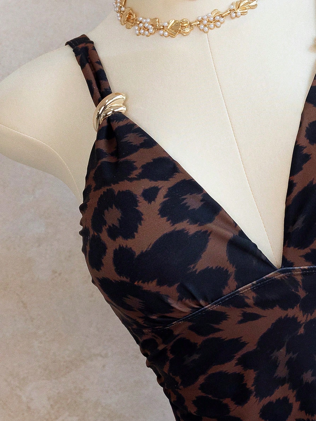 Bonvoyette 2pcs Women's Leopard Print V-Neck Camisole & Tankini Set, Casual Vacation Mature Style, Adjustable Straps, Slimming Design, Summer