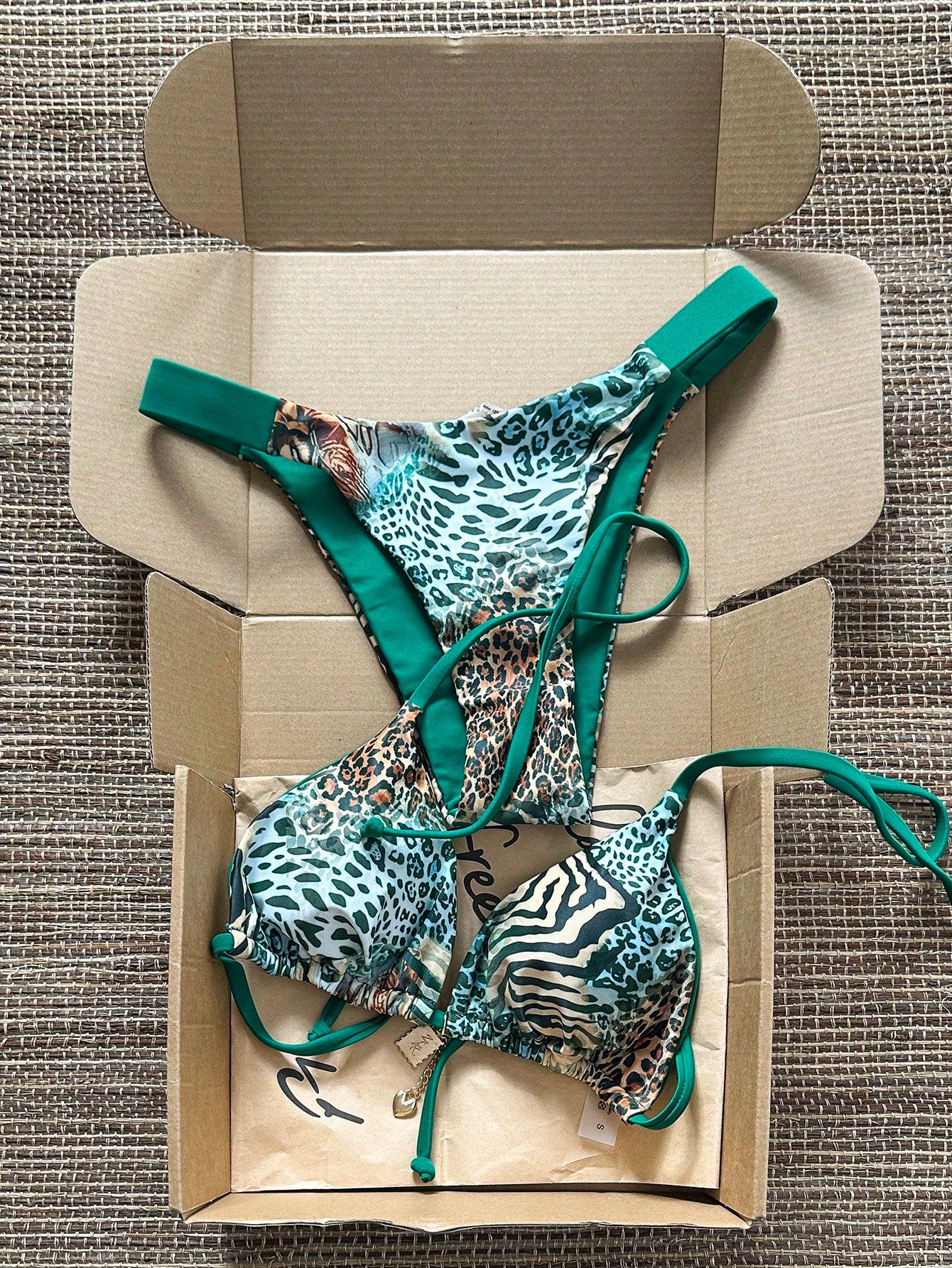 Bonvoyette Women's Spring/Summer Random Print Halter Neck Metal Decor Bikini Set