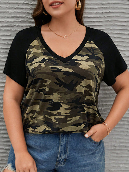 BrightlyHer Plus Camo Print Contrast Raglan Sleeve Tee, Summer,Flower/Vacation/Spring