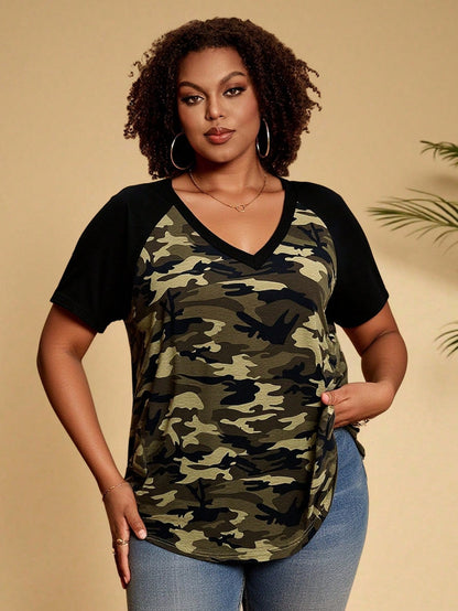 BrightlyHer Plus Camo Print Contrast Raglan Sleeve Tee, Summer,Flower/Vacation/Spring