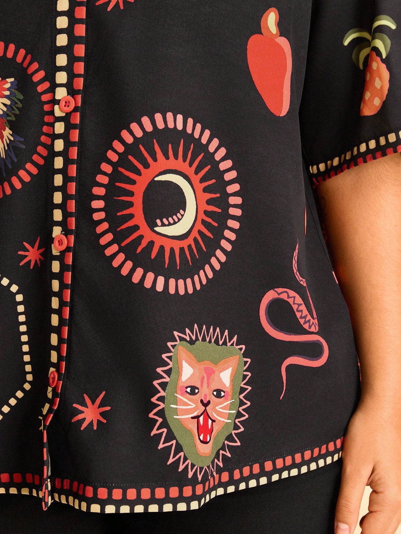 CAJUNI Plus Size Women's Black Summer Beach Shirts, Casual Vacation Print With Bohemian Tropical Leopard, Monstera Leaf, Evil Eye, Snake And Bird Patterns