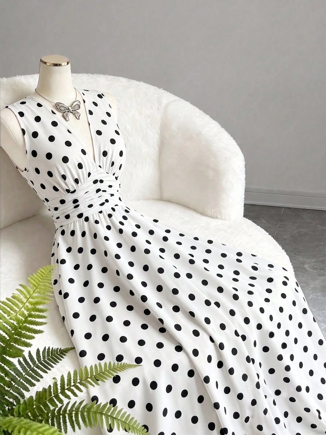 Celisse Women's Elegant White Polka Dot Sleeveless V Neck Smocked Waist Flowy A Line Maxi Dress, Summer Vacation Party Date Holiday Beach Wedding Guest Outfit