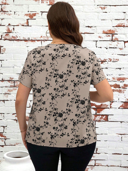 Clasi Plus Size Women's Floral Print V-Neck Short Sleeve Casual Blouse