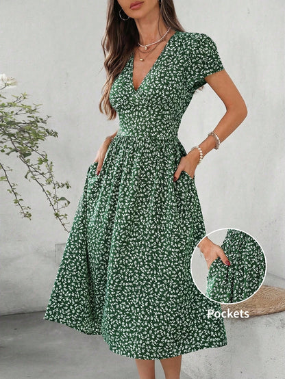 Clasi Women's V-Neck Short Sleeve Ruched A-Line Elegant Everyday Vacation Outing Green Ditsy Floral Midi Dress, Spring/Summer,Summer Dresses For Women