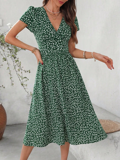 Clasi Women's V-Neck Short Sleeve Ruched A-Line Elegant Everyday Vacation Outing Green Ditsy Floral Midi Dress, Spring/Summer,Summer Dresses For Women