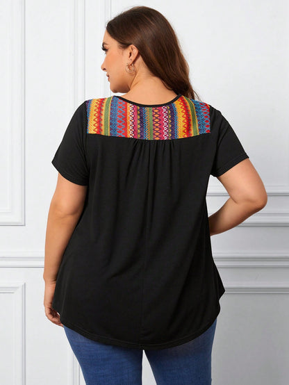 Comfylo Plus Geo Pattern Tee, Summer