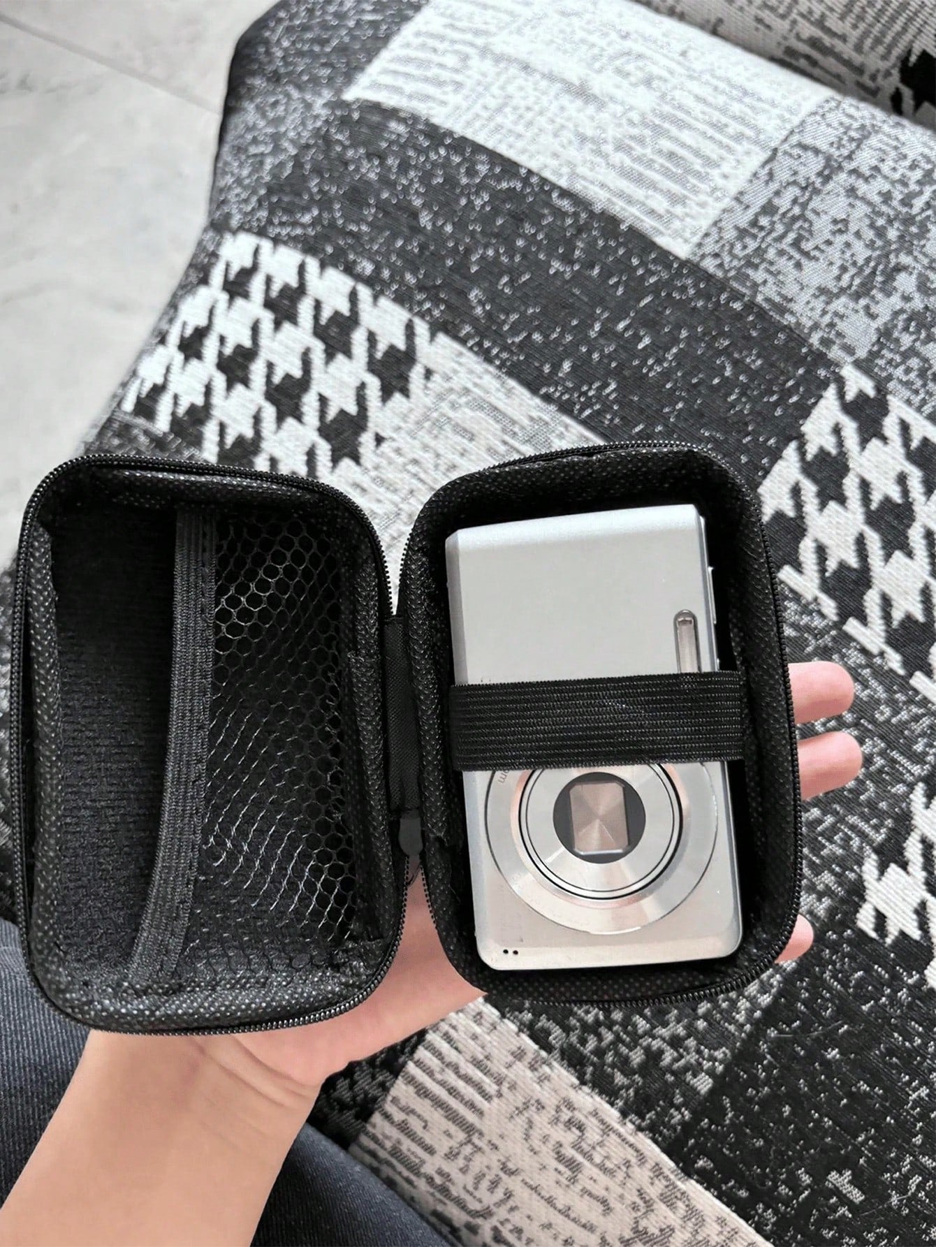 Compact, Waterproof CCD Camera Protective Case- Ideal For Outdoor Photography Enthusiasts And Travelers. Charger Storage Bag, Essential Digital Organizer, Data Cable And Camera Bag, Power Bank Protec