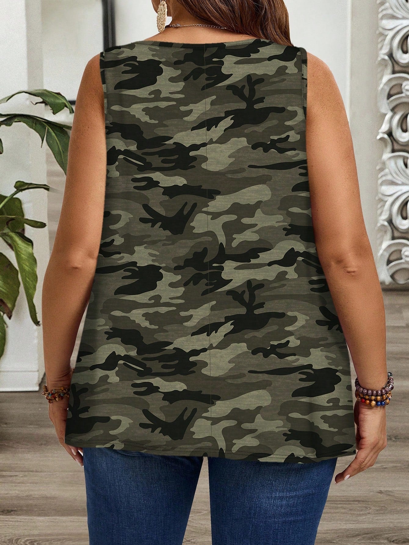 CURVE+ Plus Size Camo Print Ruched Loose Tank Top Suitable For Spring/Summer/Country/Beach Vacation Vacation Olive Green Business Casual Mom